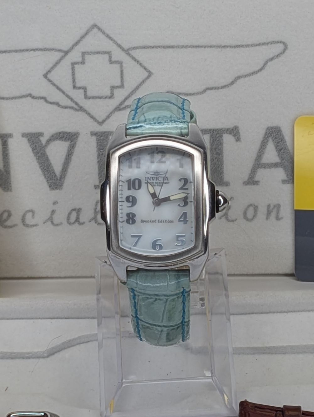 Invicta Watch Special Edition Gift Set Tritnite Night Glow Interchangeable Bands - Picture 2 of 13